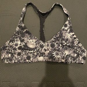 Lululemon black floral sports bra size 6
